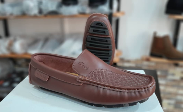 Elegant Brown Leather Loafers: Durable, Stylish, and Comfortable.