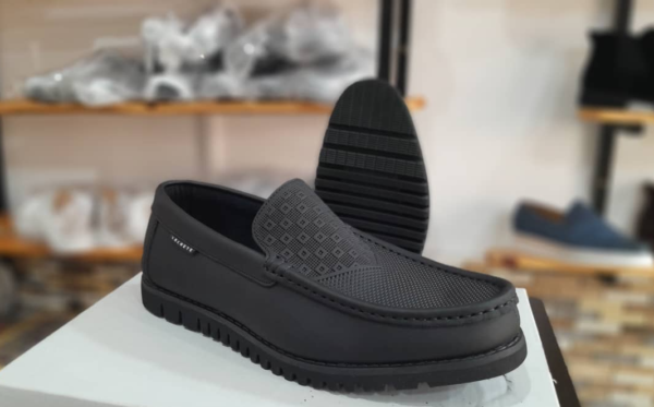 Elegant Black Leather Patterned Loafers