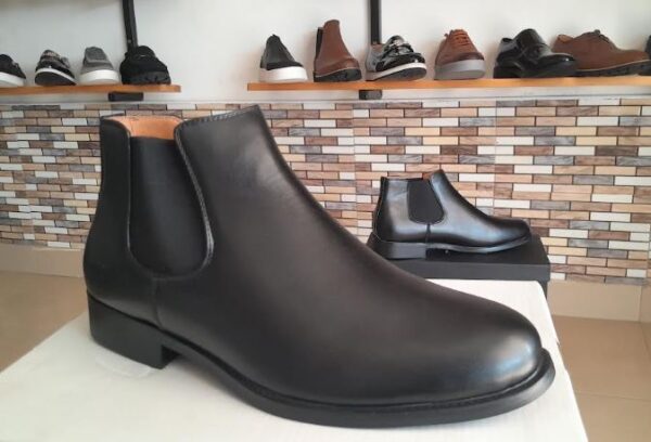 Black Shining Leather Boot